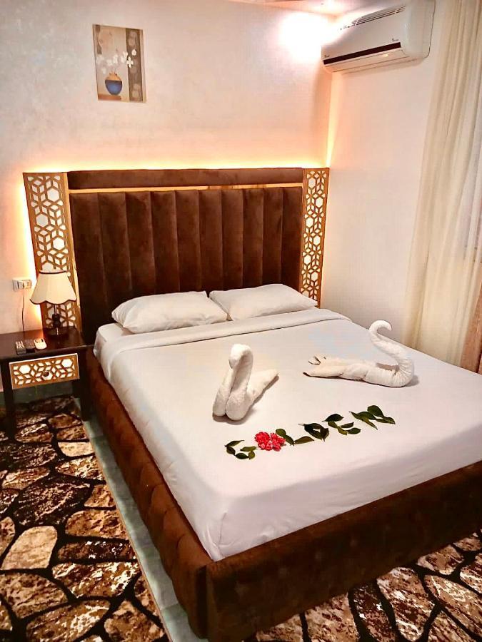 Golden Pyramids View Guest House Kafret el-Gabal Extérieur photo